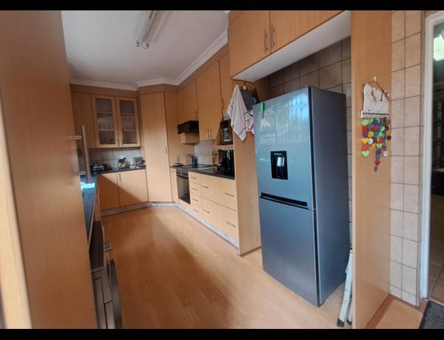 3 BEDROOM TOWNHOUSE FOR SALE IN NEW REDRUTH